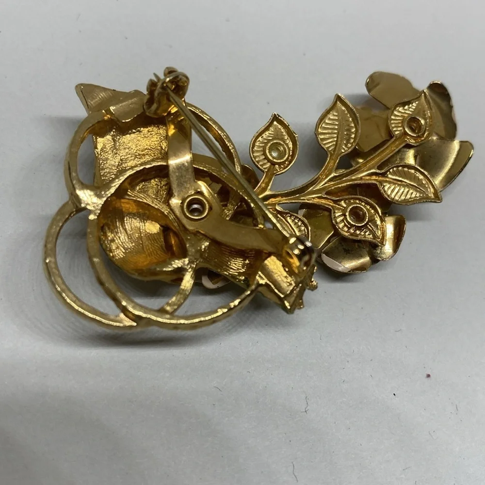 Vintage Floral Pearl Brooch​ - Picture 7 of 8